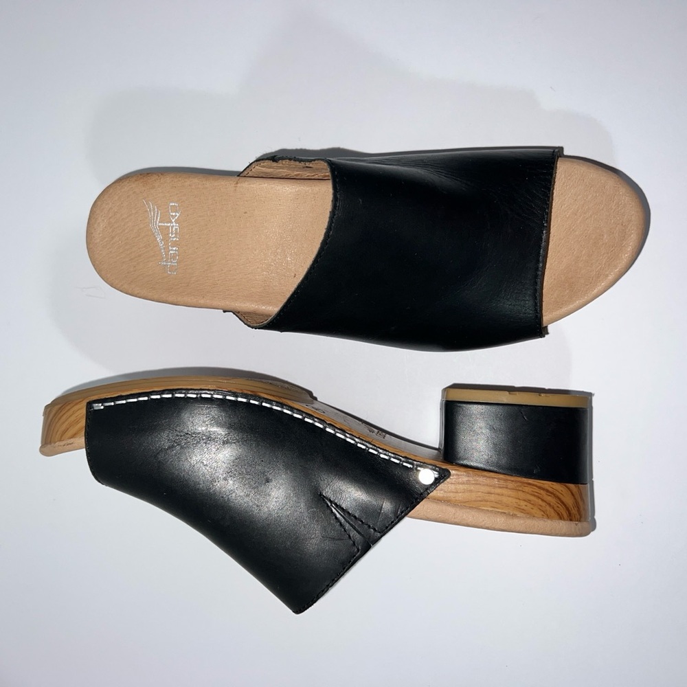 Dansko Black Leather Slide Mule Clogs Low Heel
Comfort Sandals EU 40 US 9 - Picture 11 of 13